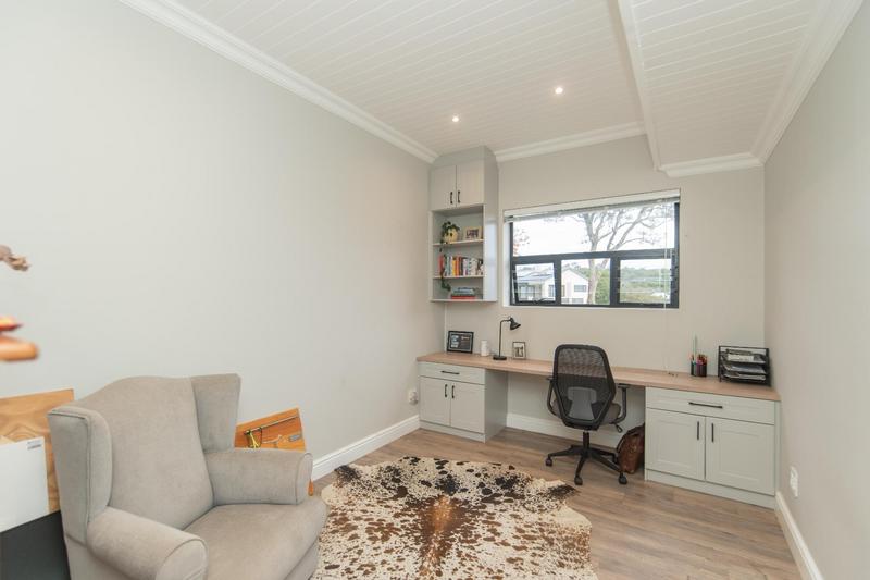 4 Bedroom Property for Sale in Kragga Kamma Eastern Cape